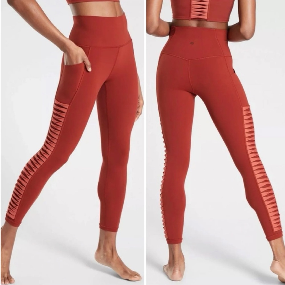 NWOT Athleta salutation Stash Pocket II Twist 7/8 Leggings